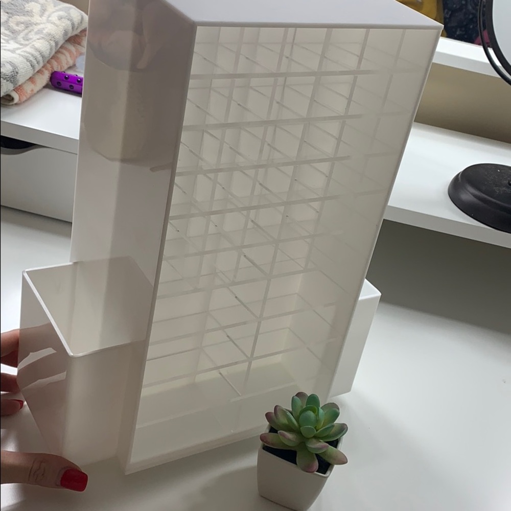 Spinning Lipstick/Makeup Organizer